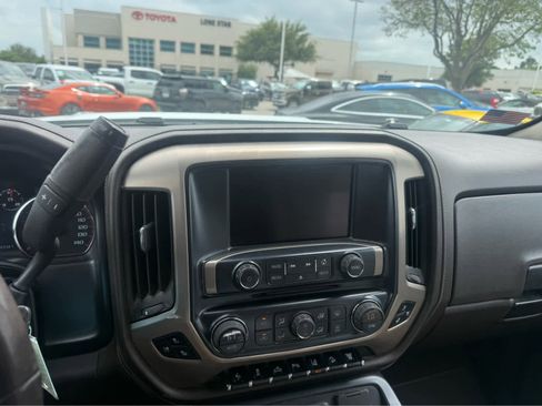 Used 2016 GMC Sierra 2500 Denali w/ Duramax Plus Package AWD/4WD image 10