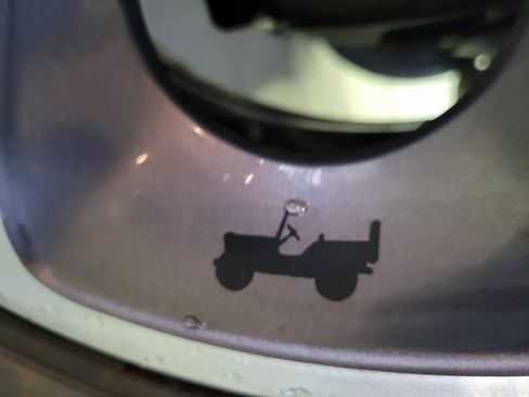 Used 2016 Jeep Wrangler Unlimited Sahara w/ Dual Top Group image 18