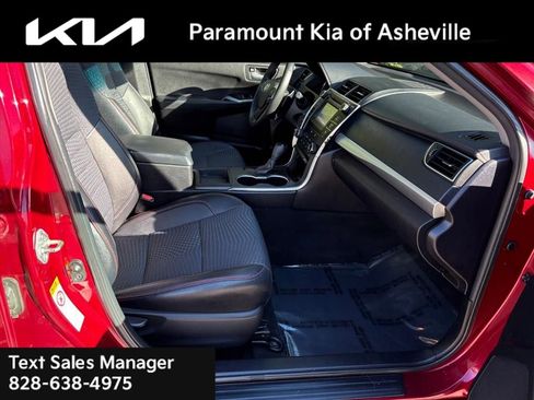 Used 2015 Toyota Camry SE image 19