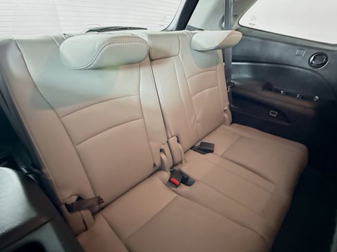 Used 2019 Honda Pilot Touring image 36