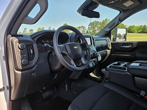 New 2026 Chevrolet Silverado 2500 Custom w/ Custom Value Package AWD/4WD image 13