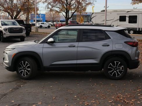 Used 2024 Chevrolet TrailBlazer ACTIV image 3