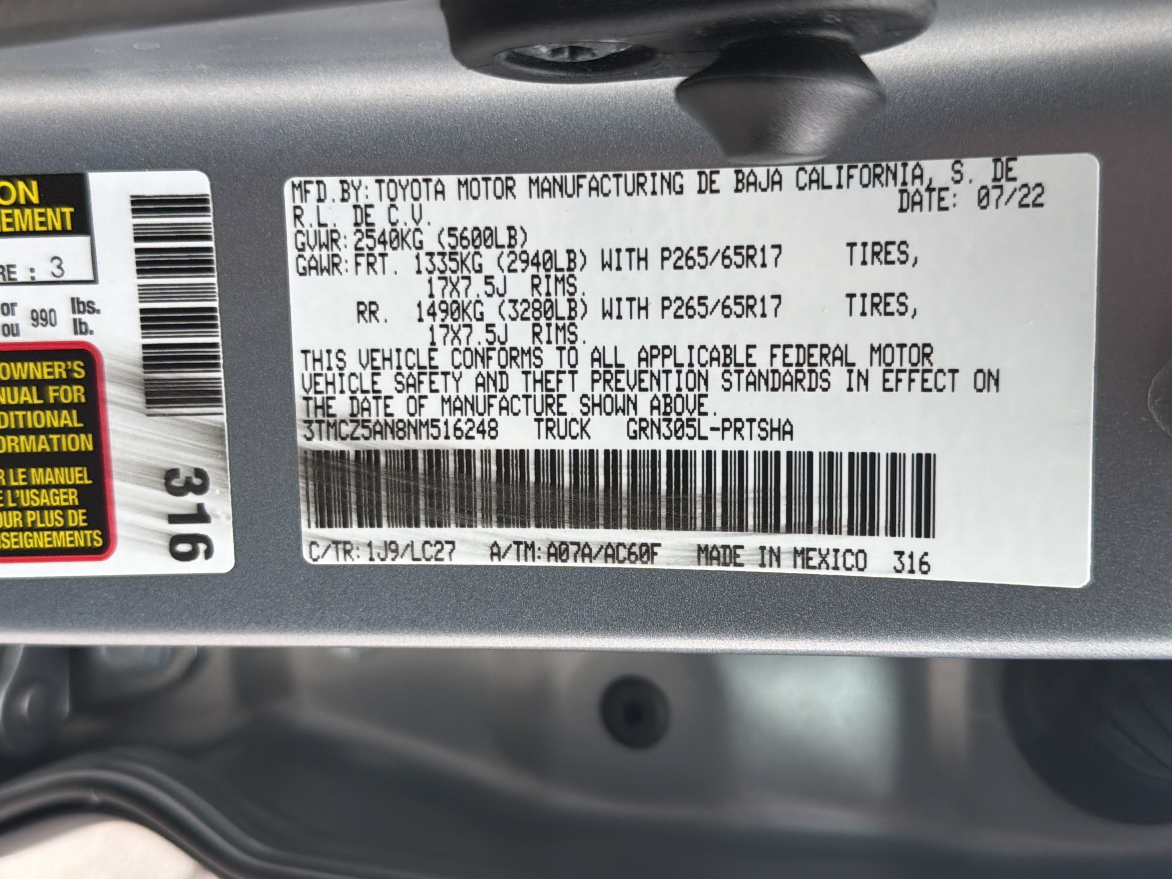 Used 2022 Toyota Tacoma TRD Sport w/ TRD Premium Sport Package AWD/4WD image 32
