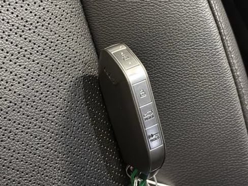 Used 2026 Kia Carnival SX Prestige FWD image 21