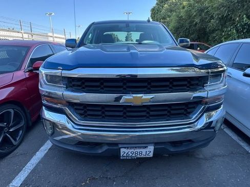 Used 2017 Chevrolet Silverado 1500 LT w/ All Star Edition AWD/4WD image 3