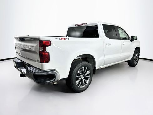 Used 2024 Chevrolet Silverado 1500 LT AWD/4WD image 9