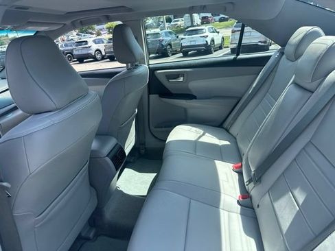 Used 2017 Toyota Camry XLE FWD image 7