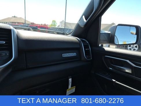 New 2026 RAM 1500 4x4 Crew Cab image 19