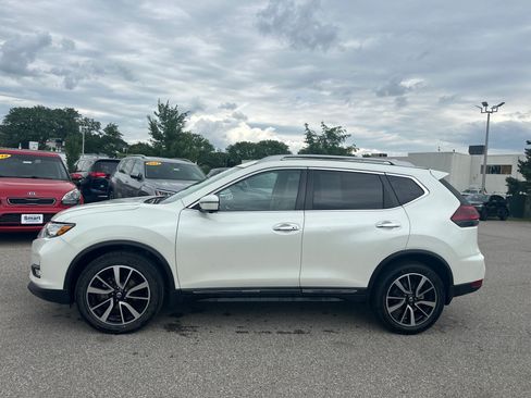 Used 2019 Nissan Rogue SL w/ Premium Package AWD/4WD image 6