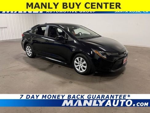 Used 2023 Toyota Corolla LE image 1