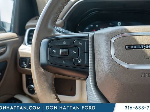 Used 2024 GMC Yukon XL Denali AWD/4WD image 11