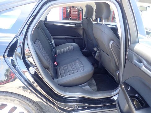 Used 2016 Ford Fusion SE FWD image 27