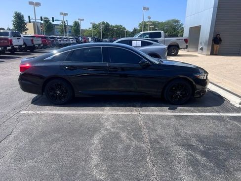 Used 2018 Honda Accord LX image 1