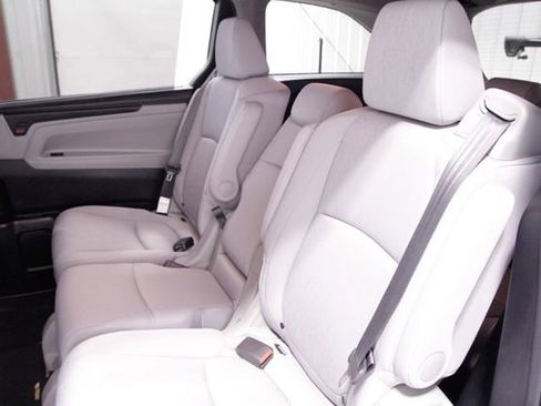 Used 2020 Honda Odyssey EX image 17