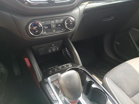 Used 2023 Chevrolet TrailBlazer RS w/ Technology Package FWD image 28