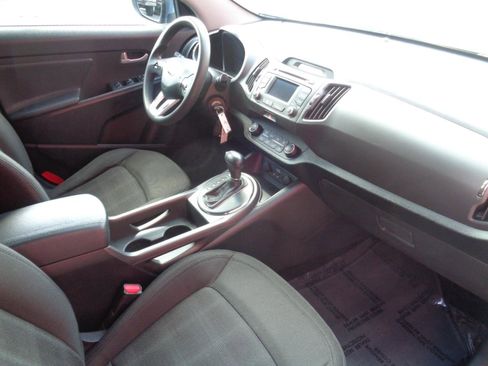 Used 2013 Kia Sportage LX w/ Convenience Pkg image 12