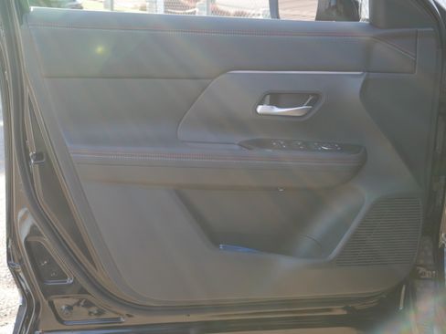 New 2026 Nissan Kicks SR w/ SR Premium Package image 33