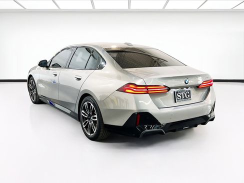 Used 2024 BMW 530i w/ M Sport Package image 6