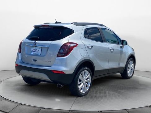 Used 2022 Buick Encore Preferred w/ Safety Package AWD/4WD image 5