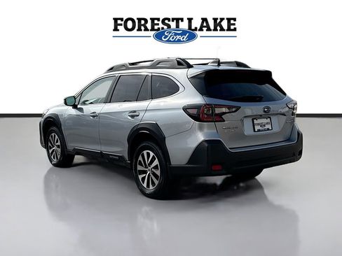 Used 2023 Subaru Outback Premium image 5