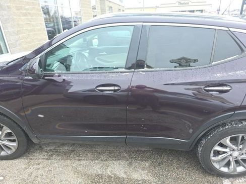 Used 2021 Buick Encore GX Essence w/ Advanced Technology Package image 3