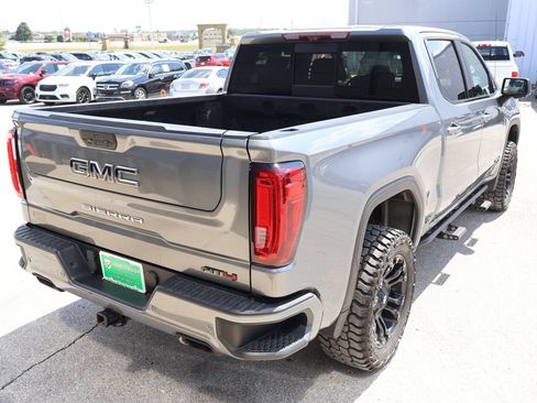 Used 2020 GMC Sierra 1500 AT4 w/ AT4 Premium Package AWD/4WD image 5