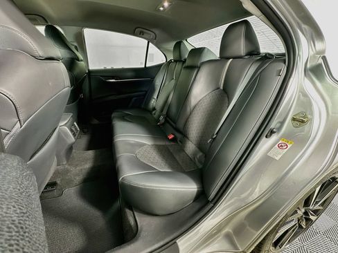 Used 2019 Toyota Camry XSE FWD image 28