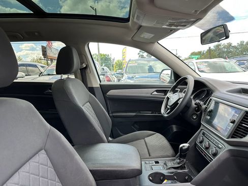 Used 2018 Volkswagen Atlas Launch Edition FWD image 18