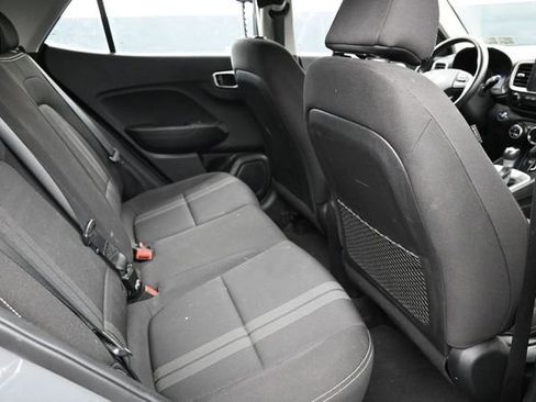 Used 2020 Hyundai Venue SEL w/ Convenience + Premium Package FWD image 12