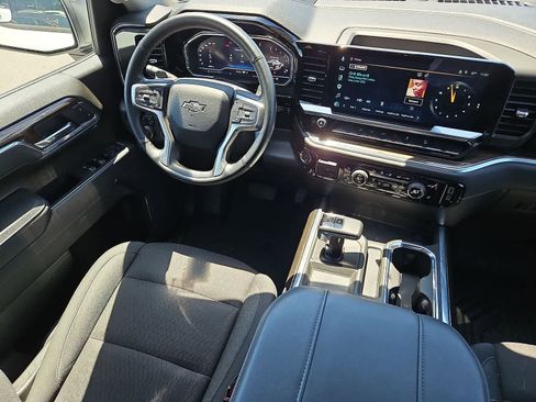Used 2025 Chevrolet Silverado 1500 LT Trail Boss AWD/4WD image 10