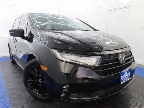 Used 2024 Honda Odyssey Sport image 3