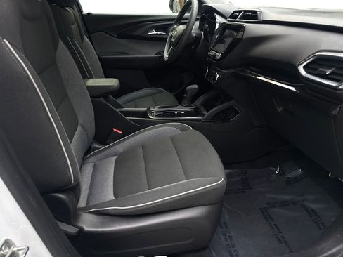 Used 2023 Chevrolet TrailBlazer LT w/ Convenience Package FWD image 45