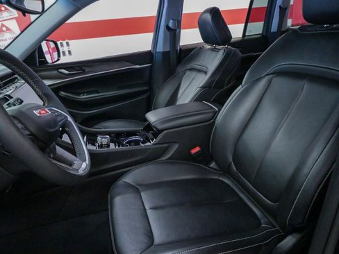 Used 2023 Jeep Grand Cherokee Limited w/ Trailer Tow Prep Group (B) image 10