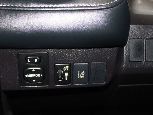 Used 2018 Toyota RAV4 XLE w/ Plus Extra Value Package image 10