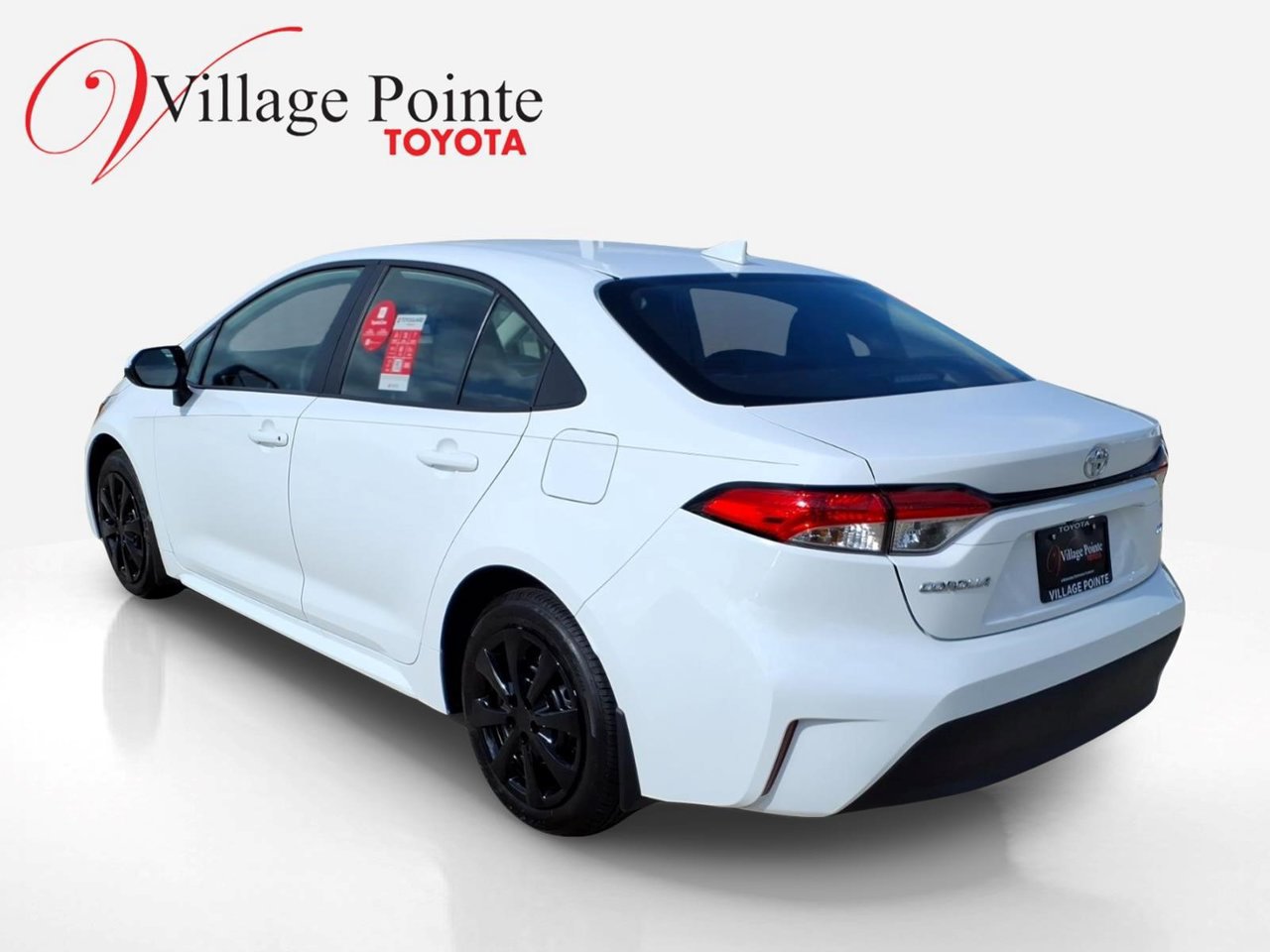 Used 2027 Toyota Corolla LE FWD image 7
