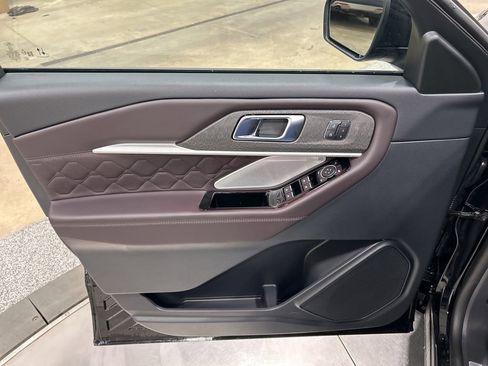 New 2026 Ford Explorer Platinum AWD/4WD image 14