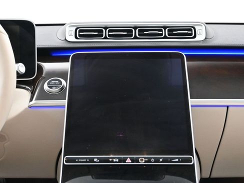 Used 2025 Mercedes-Benz S 580 4MATIC Sedan image 11