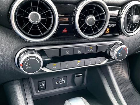 Used 2024 Nissan Sentra S image 30