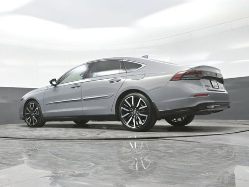 Used 2023 Honda Accord Touring image 31