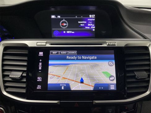 Used 2017 Honda Accord Touring image 24