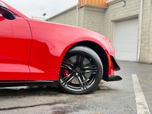 Used 2020 Chevrolet Camaro ZL1 RWD image 4