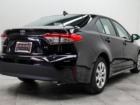 Used 2024 Toyota Corolla LE FWD image 12