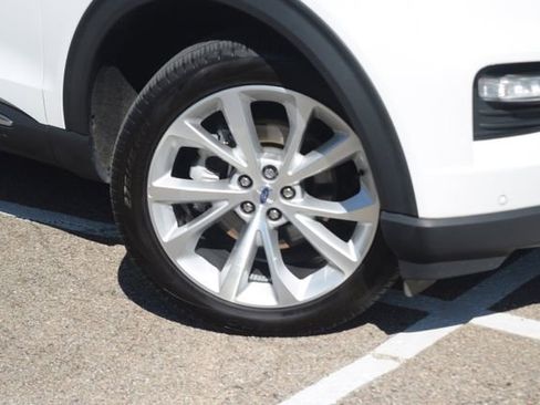Used 2023 Ford Explorer Platinum w/ Technology Package AWD/4WD image 33