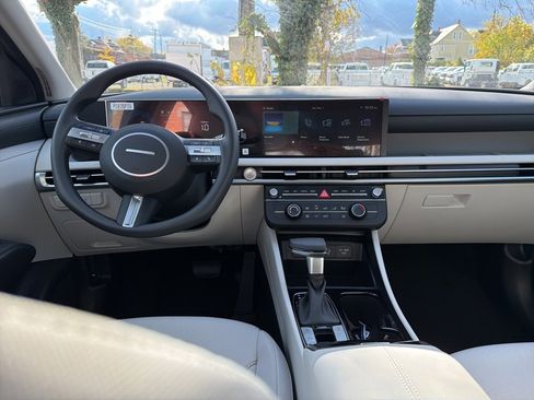 New 2026 Hyundai Tucson SE image 18