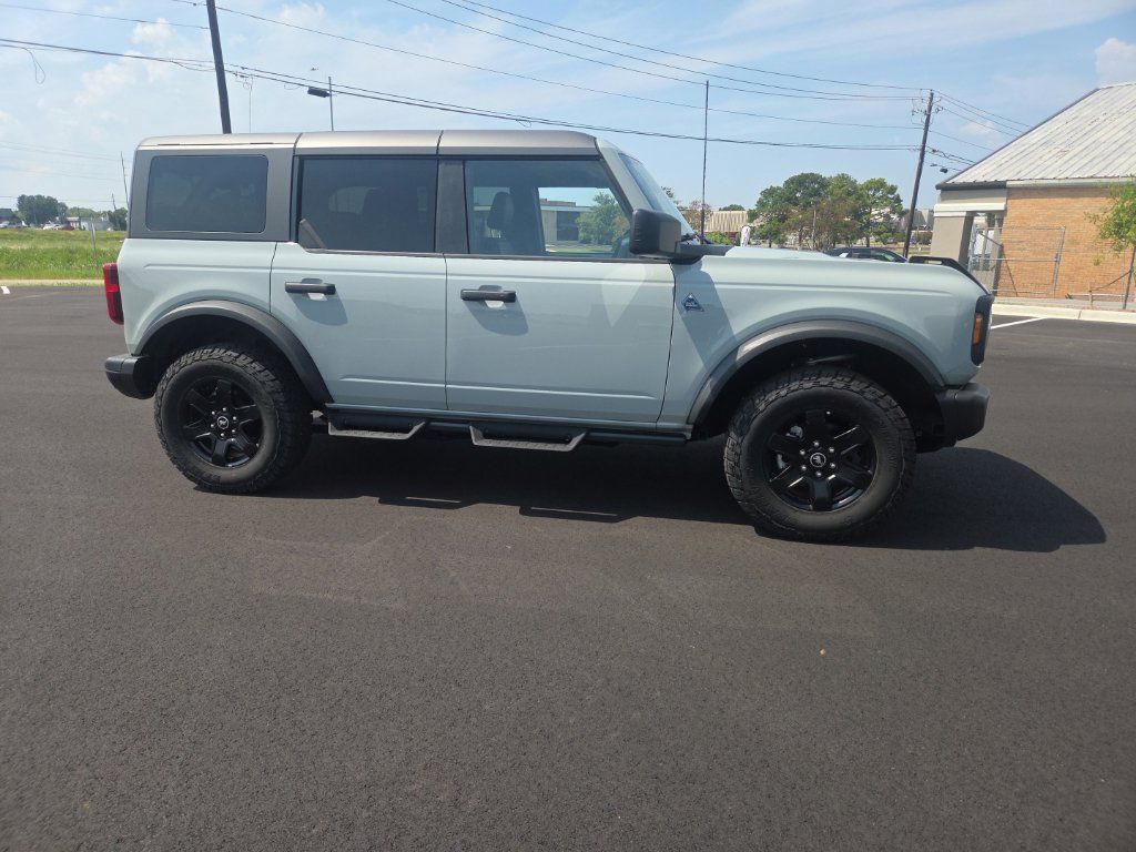 Used 2023 Ford Bronco Black Diamond AWD/4WD image 16