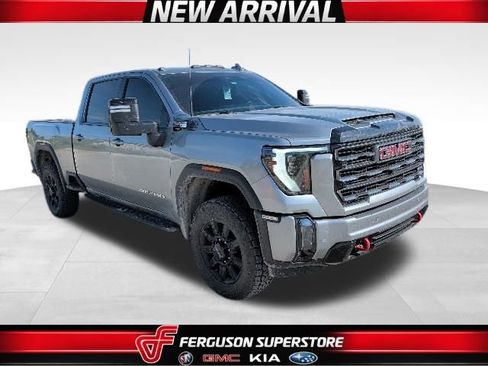 Used 2024 GMC Sierra 2500 AT4 w/ Technology Package AWD/4WD image 1