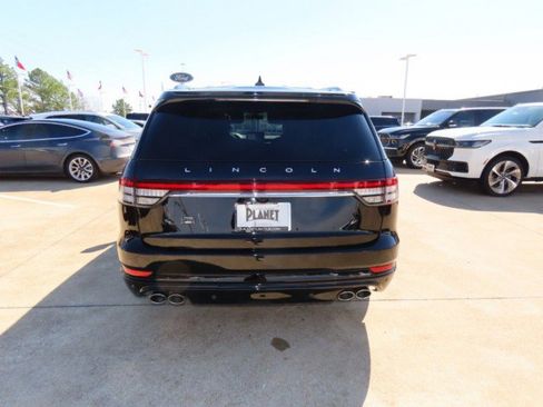 Certified 2023 Lincoln Aviator Reserve w/ Equipment Group 201A image 11