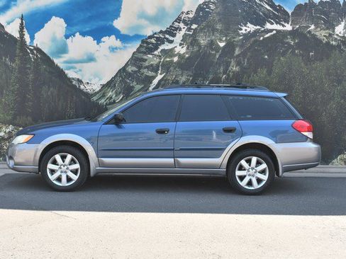 Used 2009 Subaru Outback 2.5i Special Edition AWD/4WD image 7