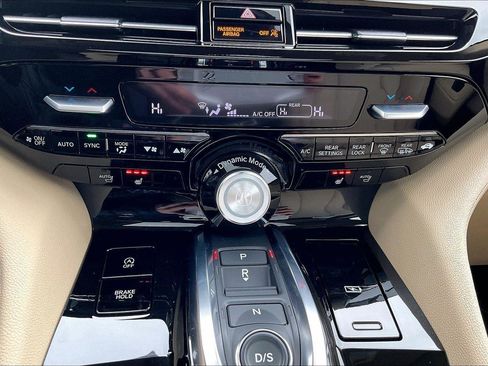 Certified 2025 Acura MDX SH-AWD image 24