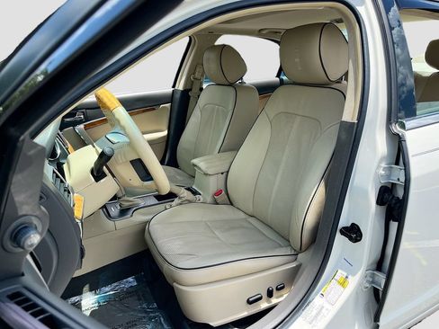 Used 2012 Lincoln MKZ FWD image 21